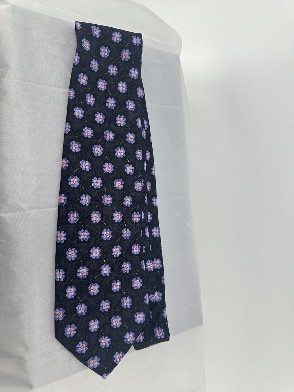 ROBERT TALBOTT BEST OF CLASS black and purple flower motif Tie